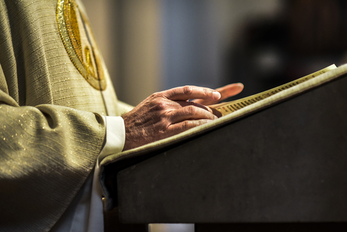 popular-catholic-funeral-readings-beyond-the-dash