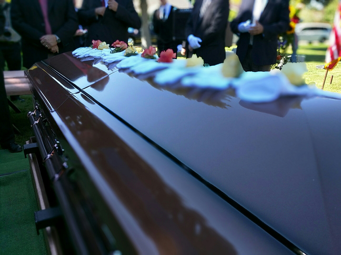 How Does a Receiving Line Work at a Funeral? Beyond the Dash